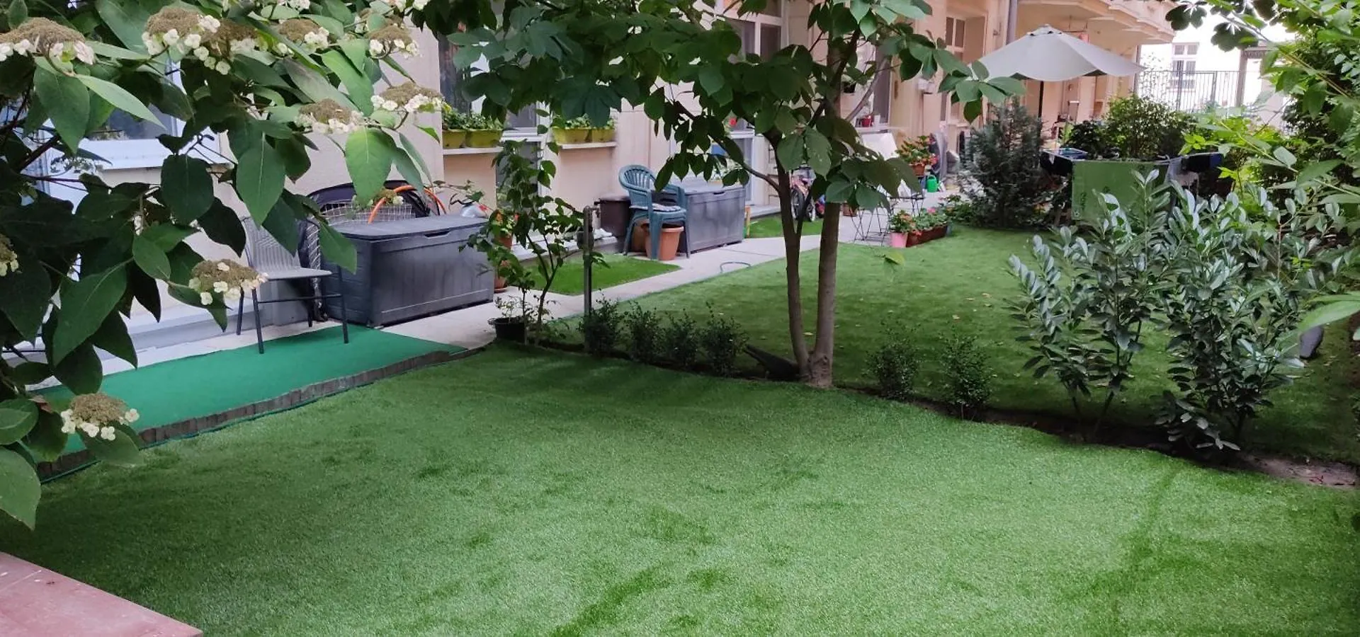 In The Heart Of Budapest Parliament 2 Min 47M2 And Garden Apartamento