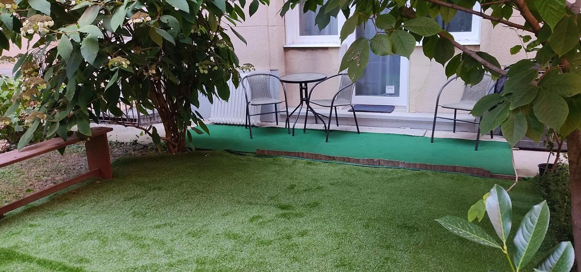 In The Heart Of Budapest Parliament 2 Min 47M2 And Garden Apartamento