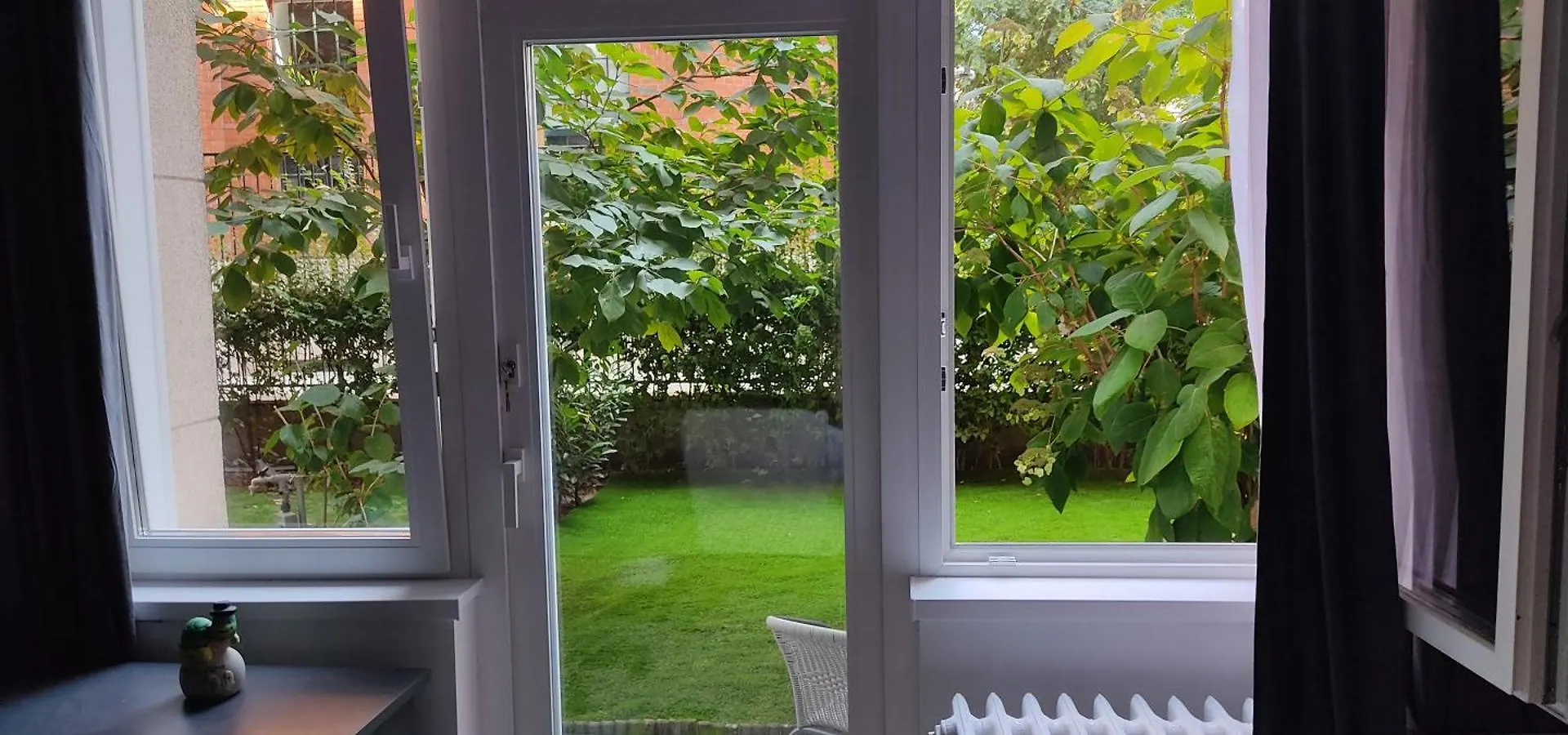 In The Heart Of Budapest Parliament 2 Min 47M2 And Garden Apartamento