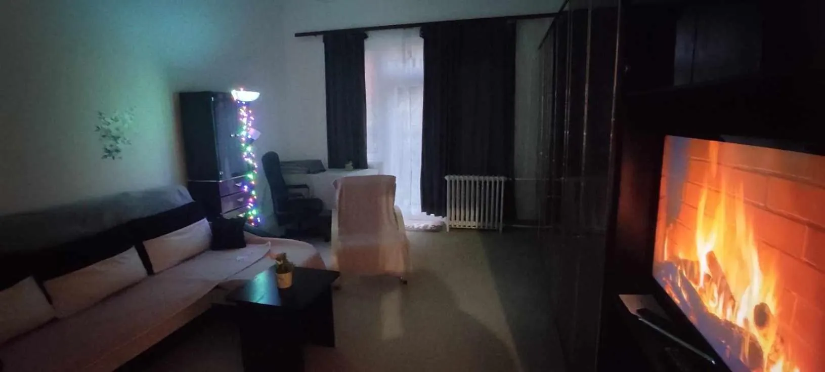 In The Heart Of Budapest Parliament 2 Min 47M2 And Garden Apartamento Hungria